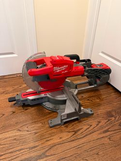 M18 FUEL 18V Lithium-Ion Brushless Cordless 10 in. Dual Bevel Sliding Compound Miter Saw