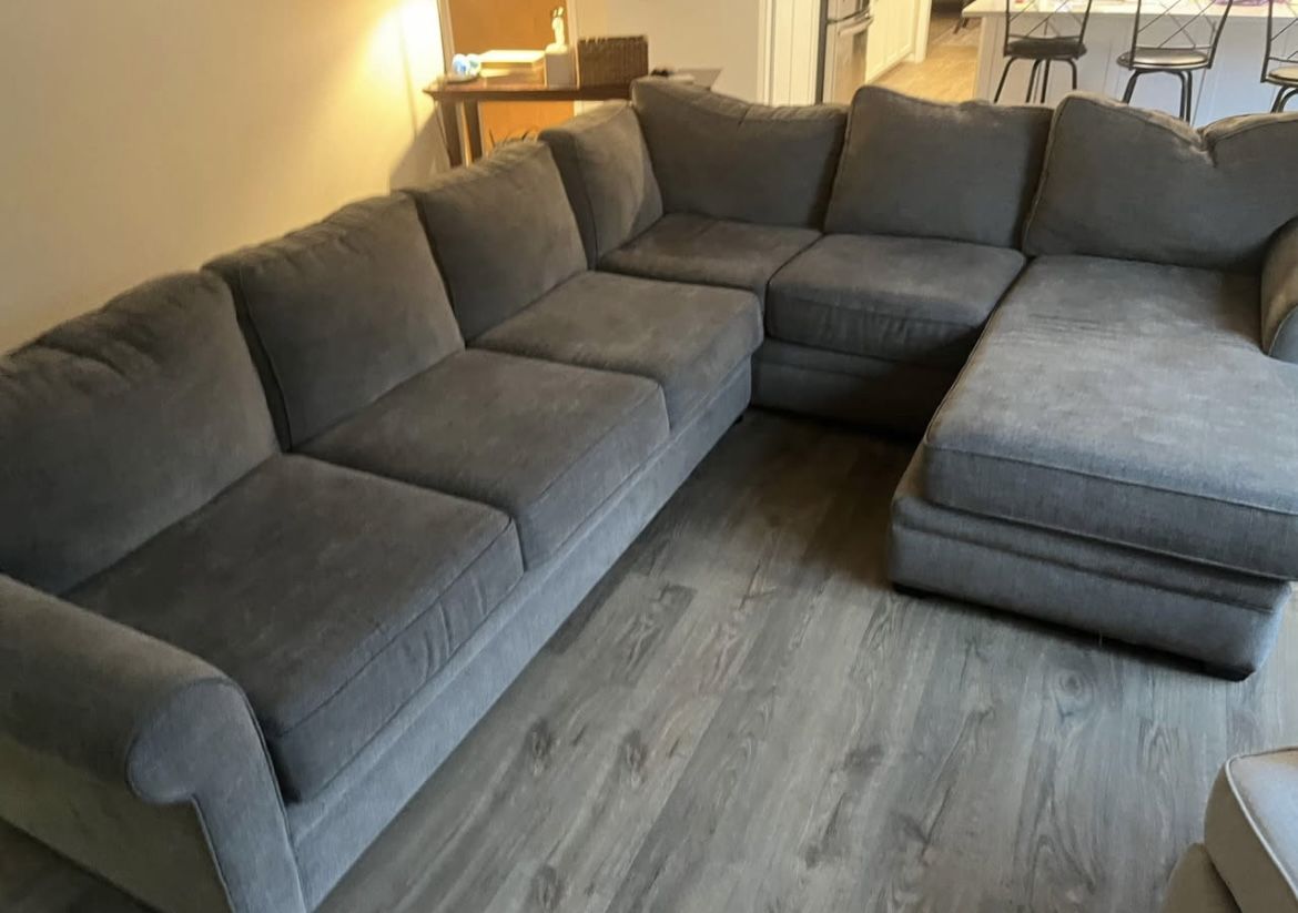 Sectional Couch 