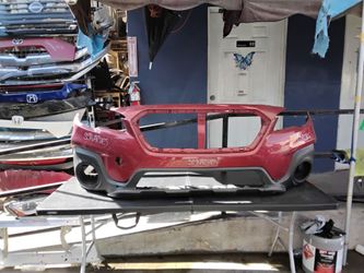 Subaru outback 2018-2019 front bumper oem