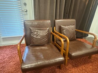 $100 Dual Leather Lounge Chair