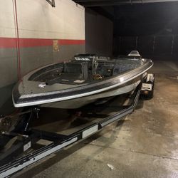 1986 Cajun Bass Boat 18.5’ Tittle No Motor 