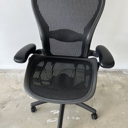 Size C Herman Miller Aeron office chair Fully loaded silla de oficina