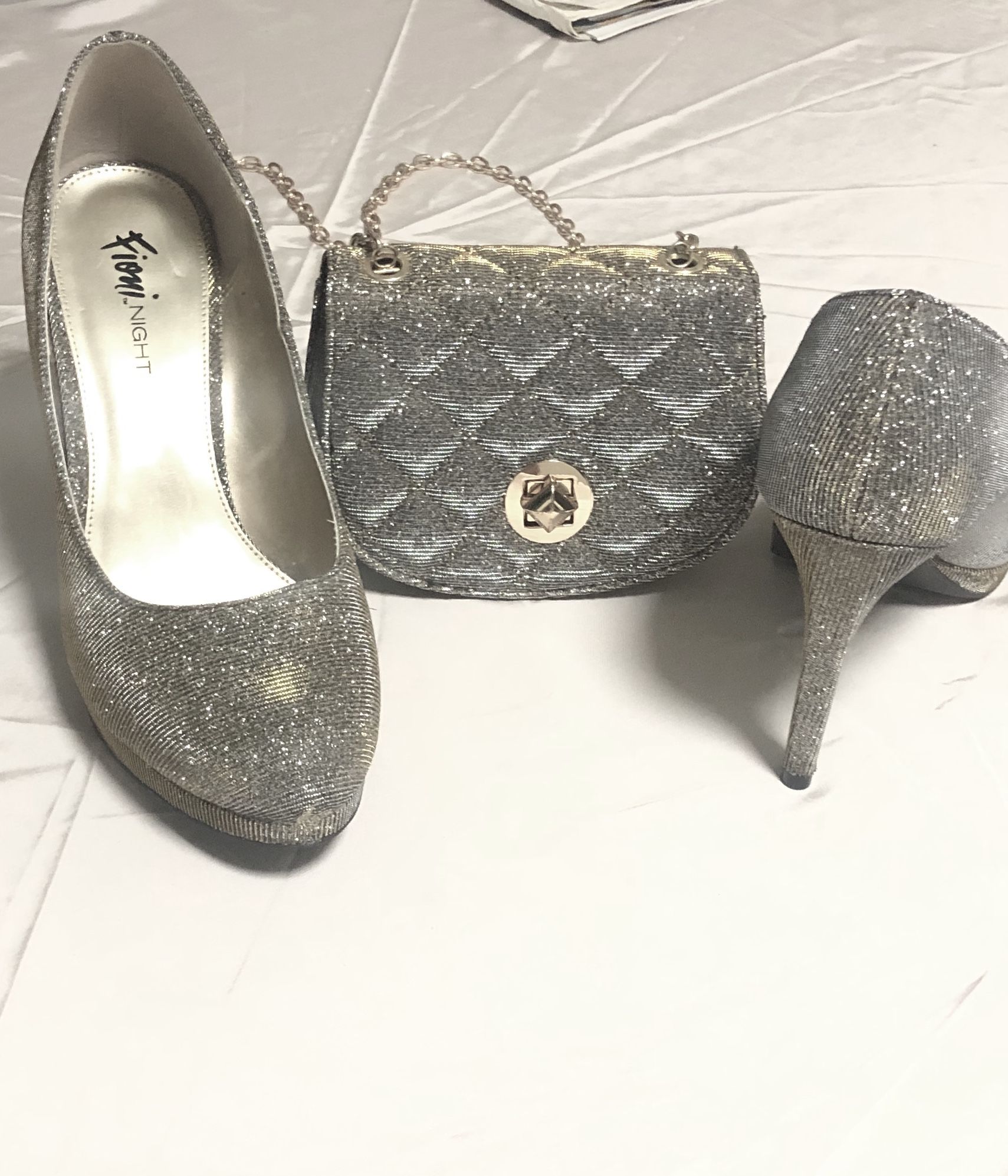 Beautiful sets of 3 Items.