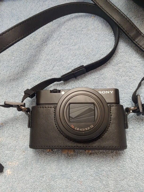 Sony Cybershit DSC-RX100M7 VII - LIKE NEW