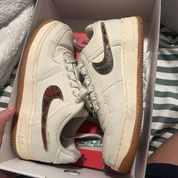 Travis Scott Sails Air Force 1
