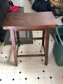 Saddle seat wooden stool