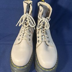Women’s Jaden Platform Doc Martens Size US SIZE 9