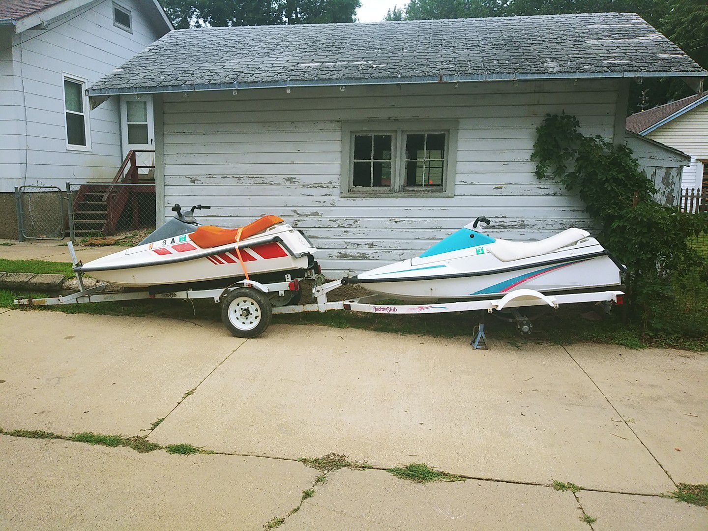 Photo 2 Yamaha Wave Runner Jet Skis with trailers