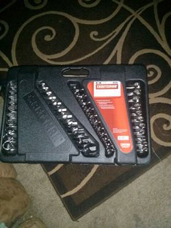 Brand new 32 piece standard/ metric craftsman wrench set