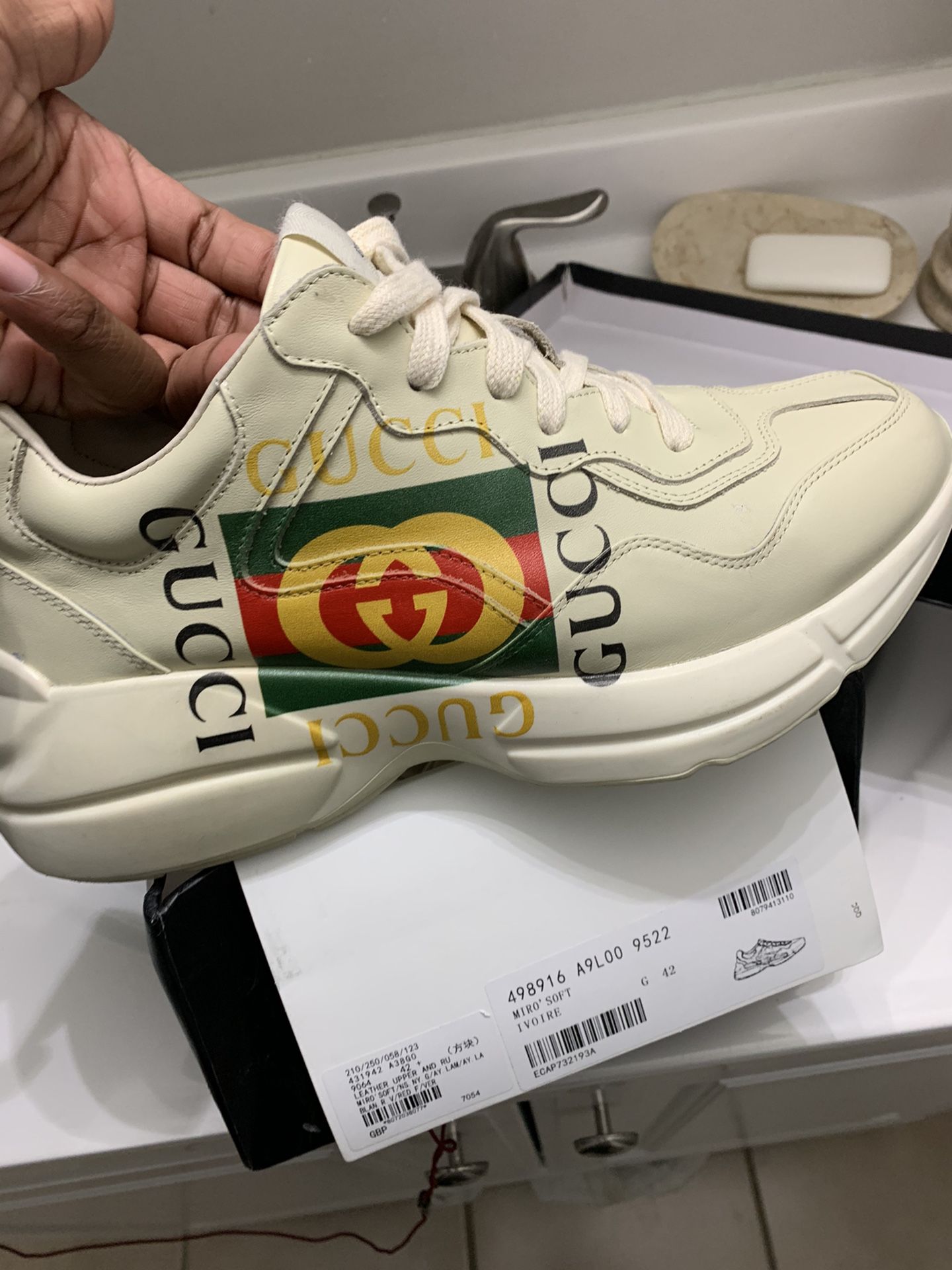 Rhyton Gucci logo leather sneaker