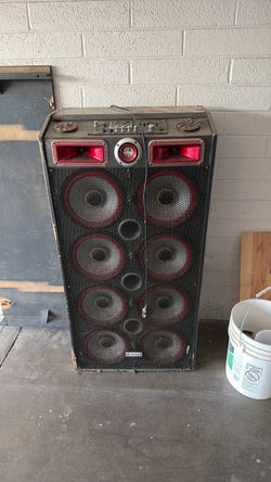Speaker READ DESCRIPTION