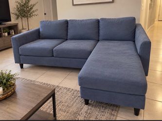 Living Spaces Sectional w/ Reversible Chaise – MUST GO