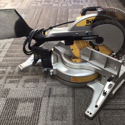 Dewalt Compound Miter Saw