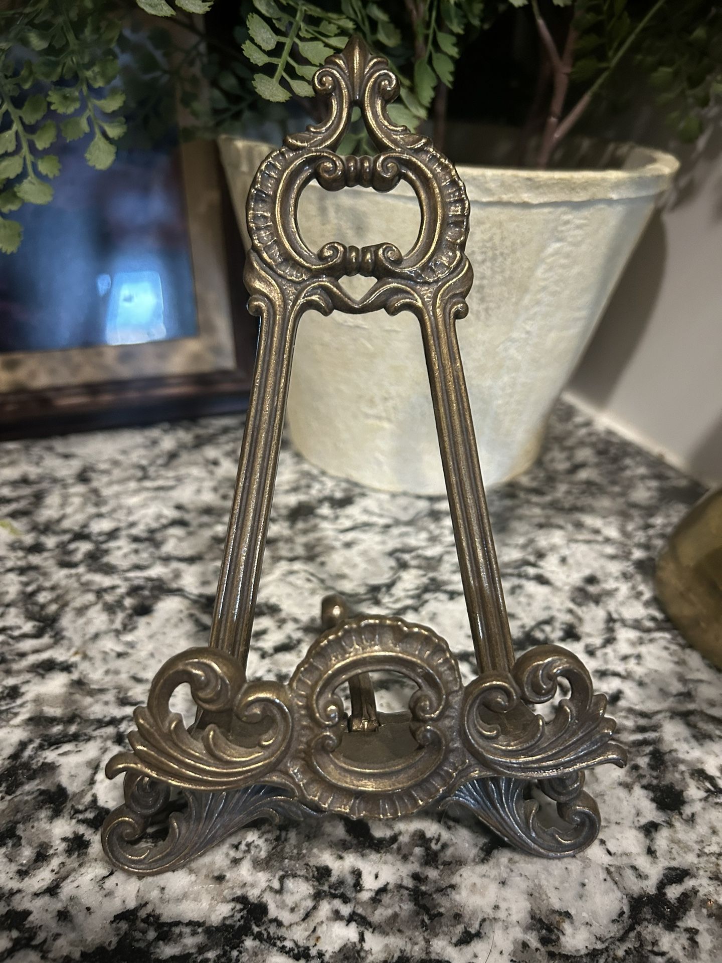 Bronze Brass Vintage Easle