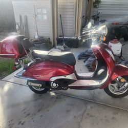 Lance 150 Scooter Runs great