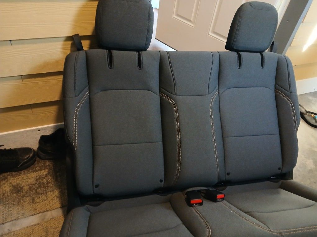 NEW BACK SEAT FROM 2 DR JEEP WRANGLER