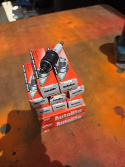 Autolite 303 copper spark plugs primarily fits vintage and classic  vehicles to many to list eight for $35
