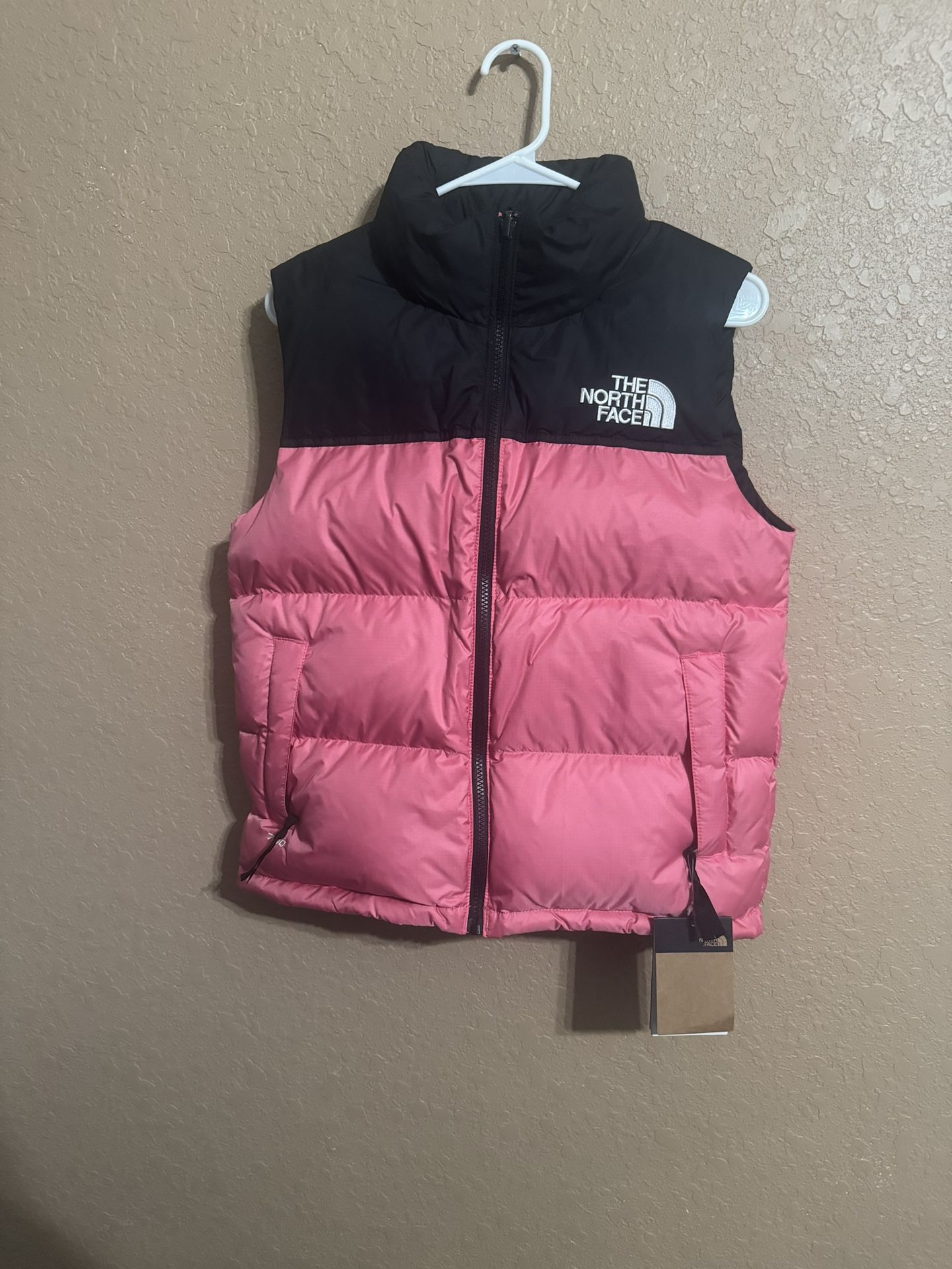 🔥🔥🔥The North Face Women’s 1996 Retro Nuptse Vest (sz. S)