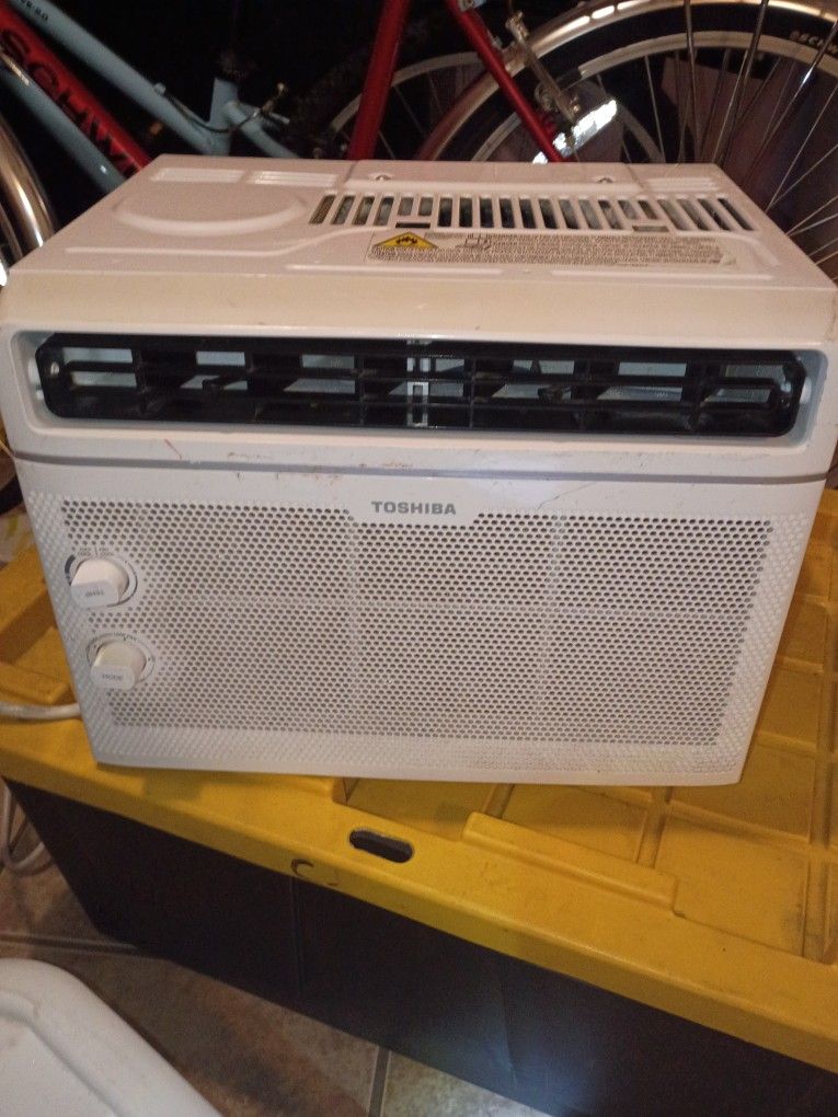Toshiba Wall Or Window Air Conditioner