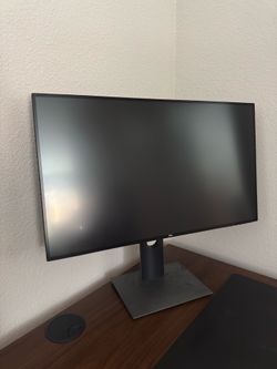 Dell U2720Q Monitor