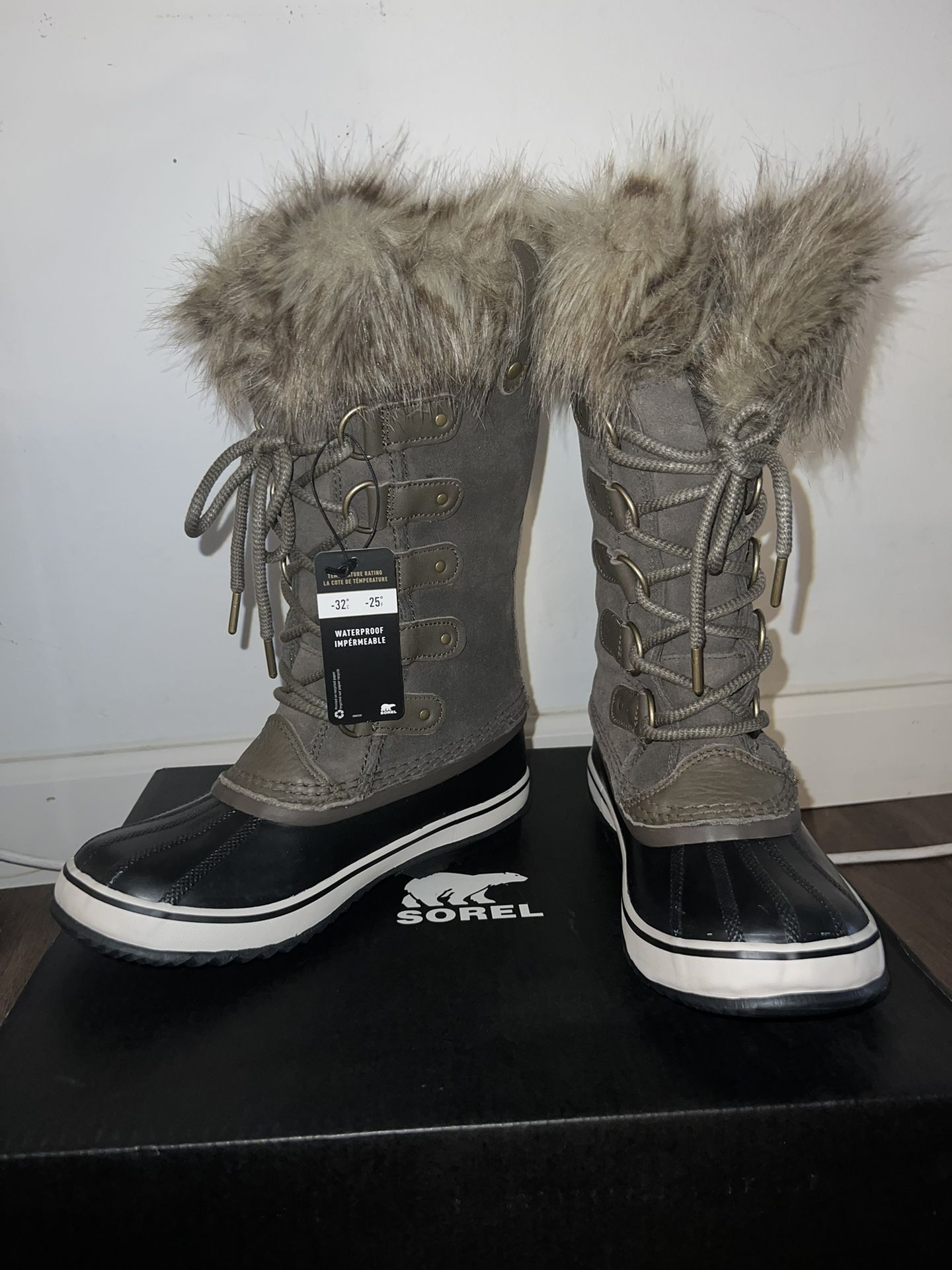 Sorel Joan Of Arctic Size 7.5 Waterproof Snow Boot