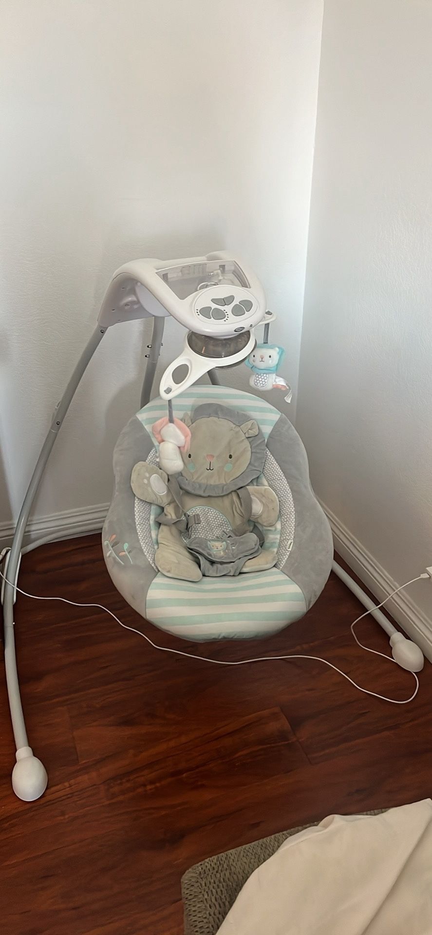 Baby Swing Like New