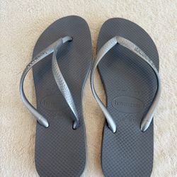 Havaianas Slim Flip Flop silver Sz 7/8