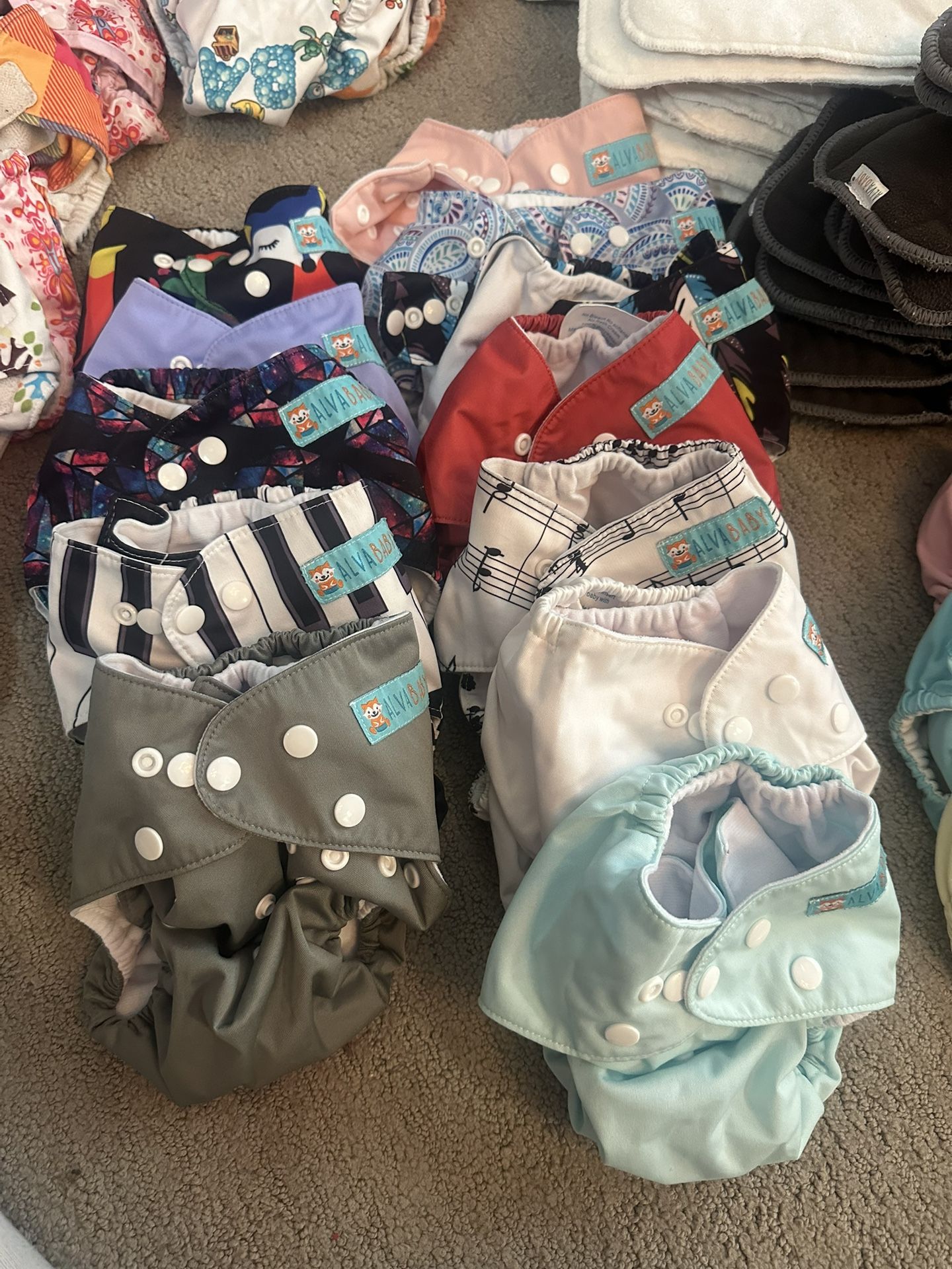 30 covers, 50 inserts , 2 waterproof laundry bags and togo bag