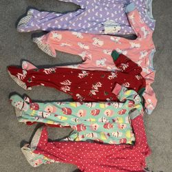 Like new Lot of 5 Carter's fleece footie pajamas 18 months $15 Firm 