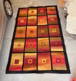 Area Rug - 5ft x 7ft9 - Modern Geometric