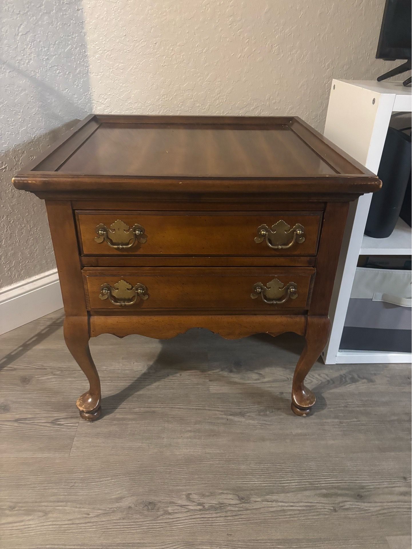 Hammary side table
