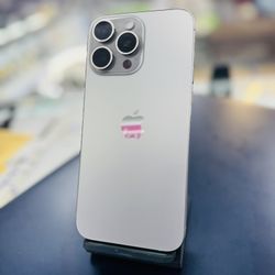 iPhone 15 Pro Max, Unlocked, 256gb. 90 Days warranty!