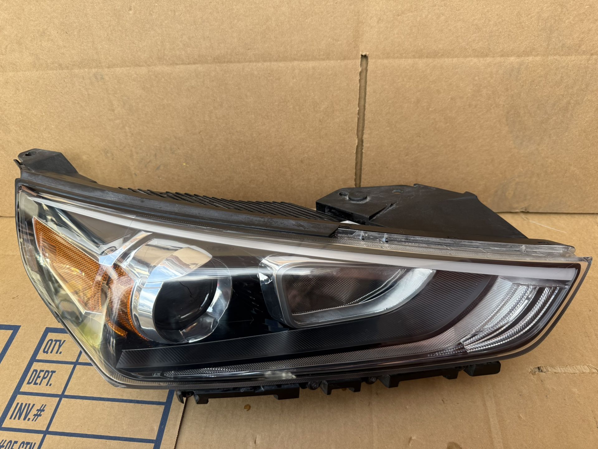 2017-2018-2019 Hyundai Ioniq headlight halogen RH