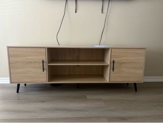 New Tv Stand/Entertainment center
