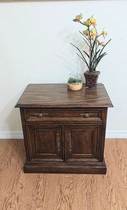 Vintage Drexel Wood Brown Regency Style Nightstand Drawer Storage Door Cabinets