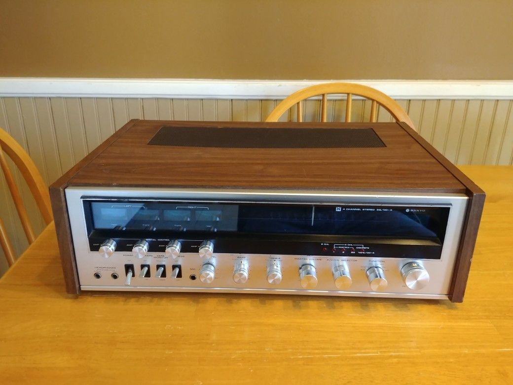 Vintage Sanyo DCX-3500k stereo quad receiver