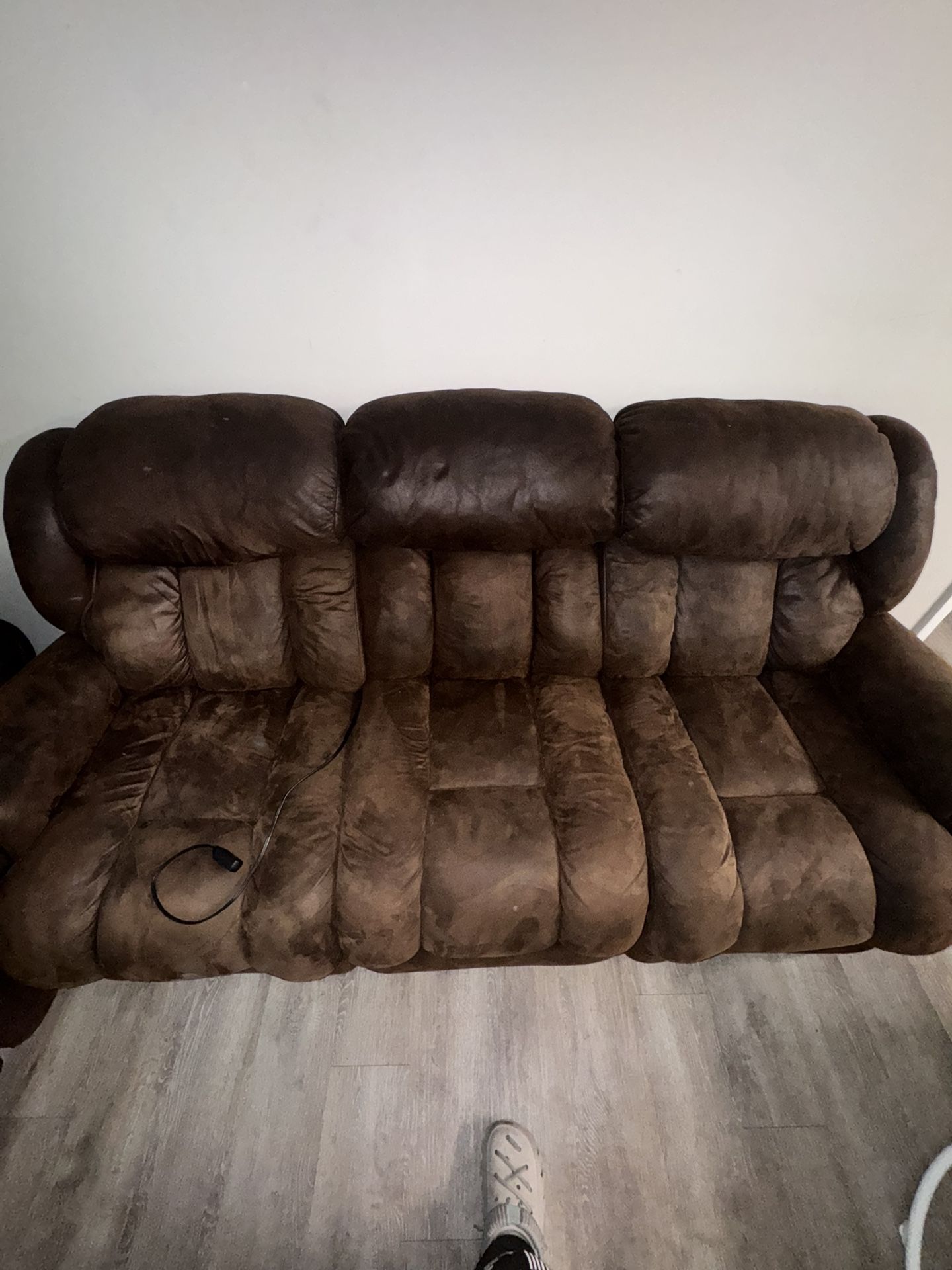 🛌MUST GO FRIDAY! Reclining Sofa & Glam Queen Bed Frame - $500 BOTH / $300 EACH (Riverdale) 🛋️