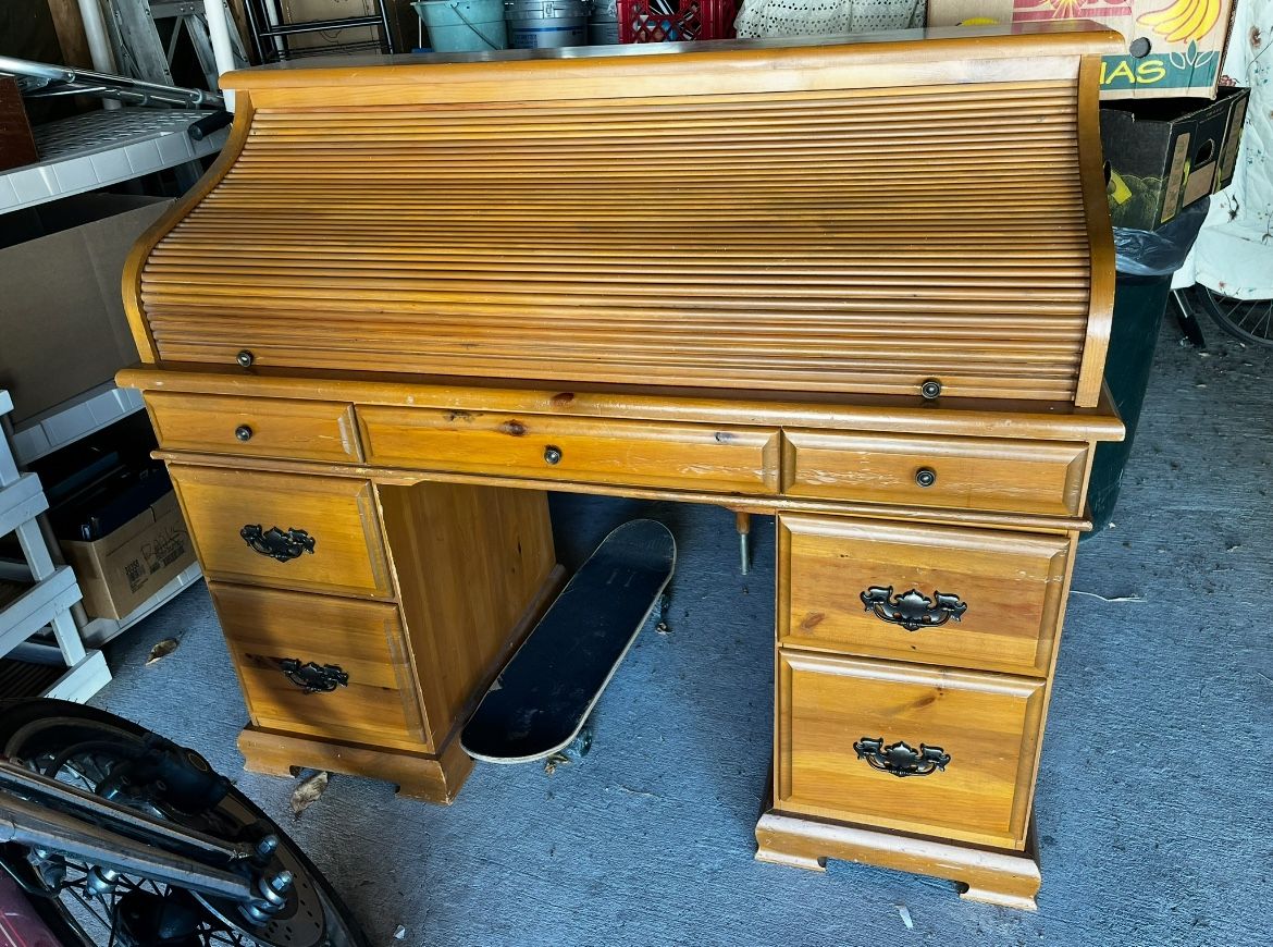 Rolltop Desk in Chicago, IL
