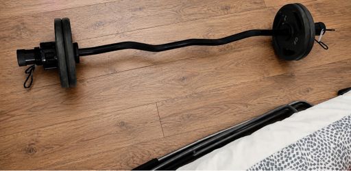 EZ Curl Bar with Weight Plates