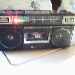 Vintage Boombox With Bluetooth 