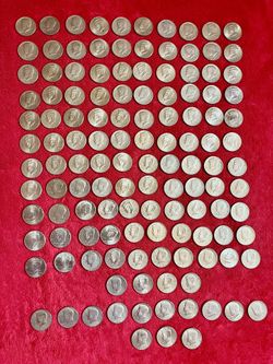 Lot 127 KENNEDY HALF DOLLAR COIN