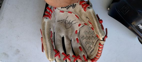 Rawlings youth baseball glove used good condition