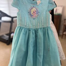 Girl Dresses Like New
