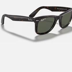 Ray-Ban Wayfarer, Polarized, Sunglasses Brand New