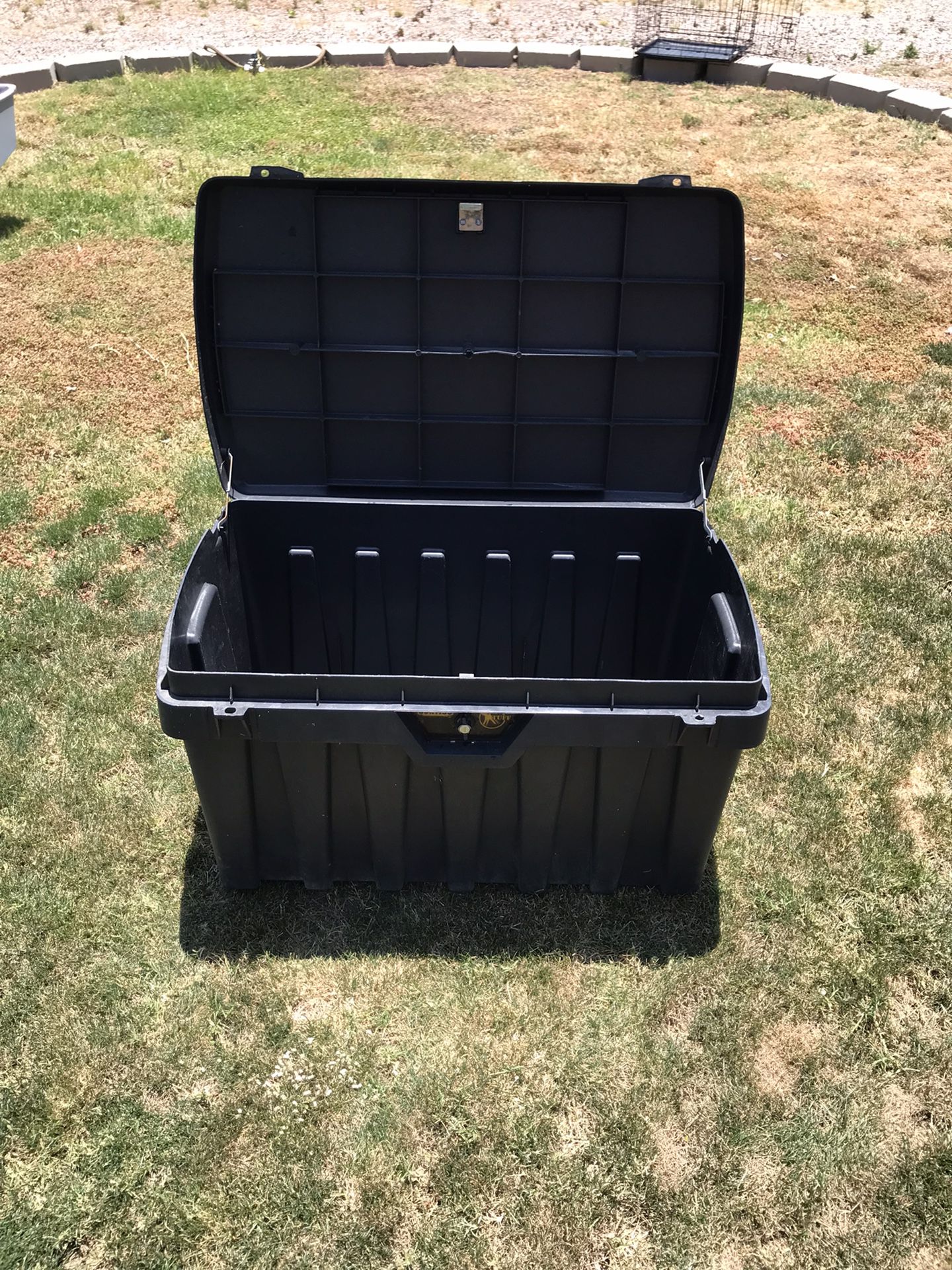 Contico Pro Tuff Storage Locker Tool Box for Sale in Oak Park, IL - OfferUp