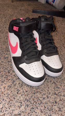 Nike court borough mid 2