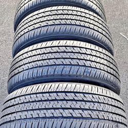 235 60 18 vendo un det de llantas usadas en excelente condición marca BRIDGESTONE