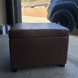 Storage ottoman