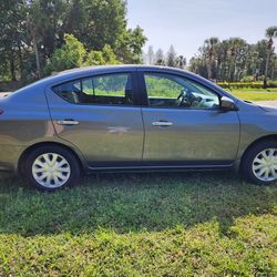 2018 Nissan Versa SV