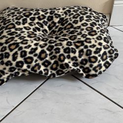 Dog Bed New Medium Handmade 28x22 Inches